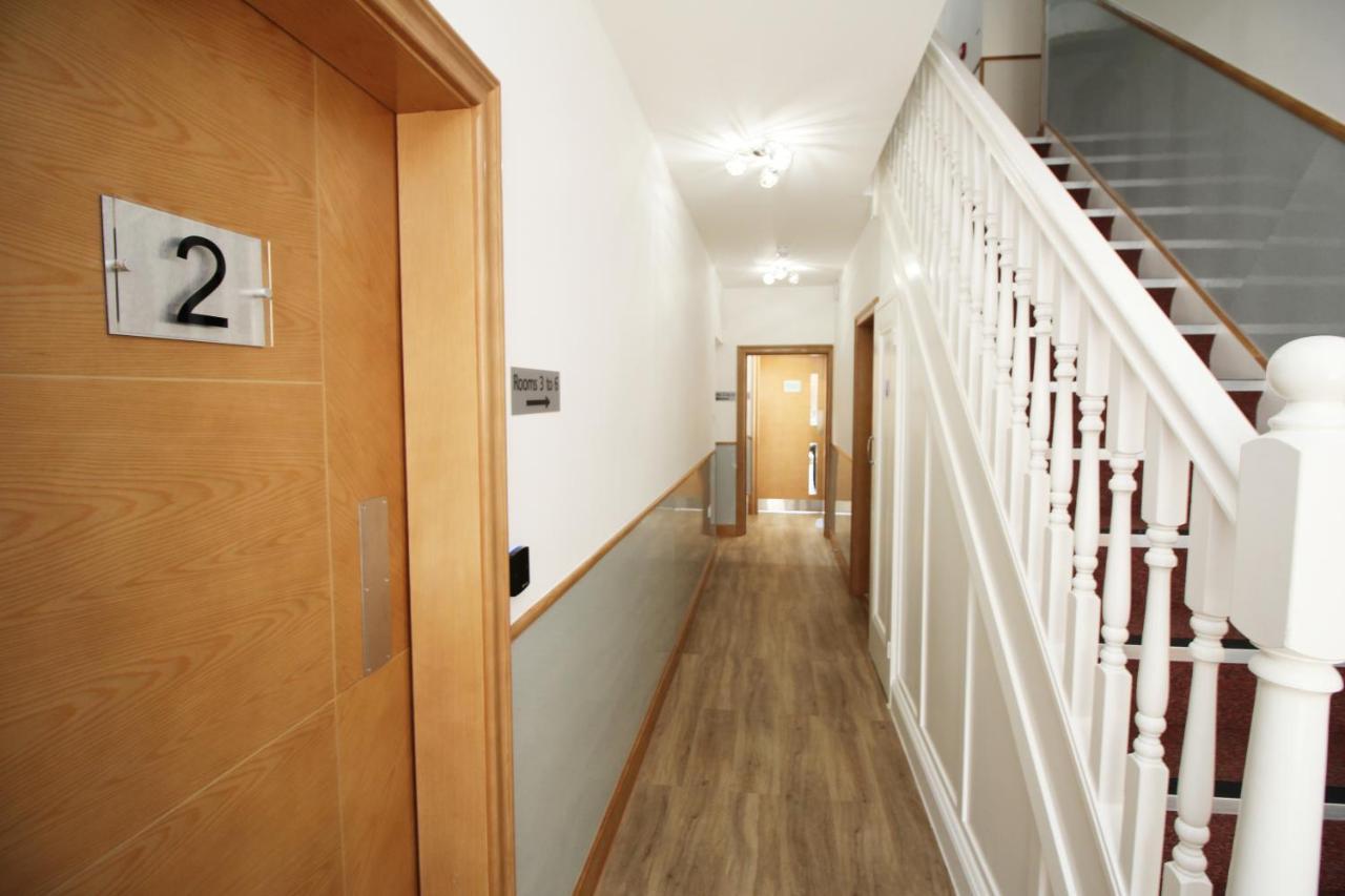 Flexistay Aparthotel Sutton Sutton  Exterior photo