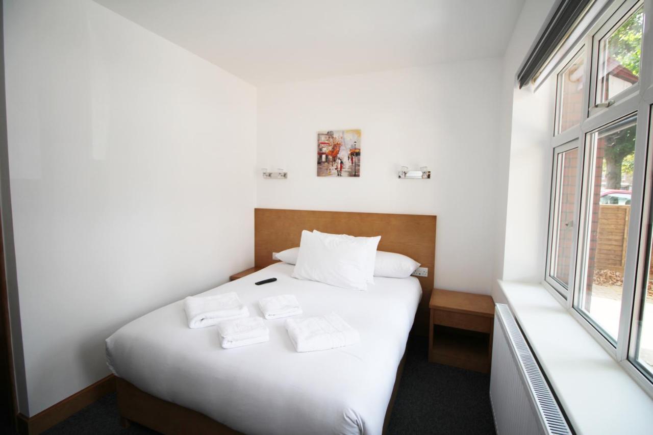 Flexistay Aparthotel Sutton Sutton  Exterior photo
