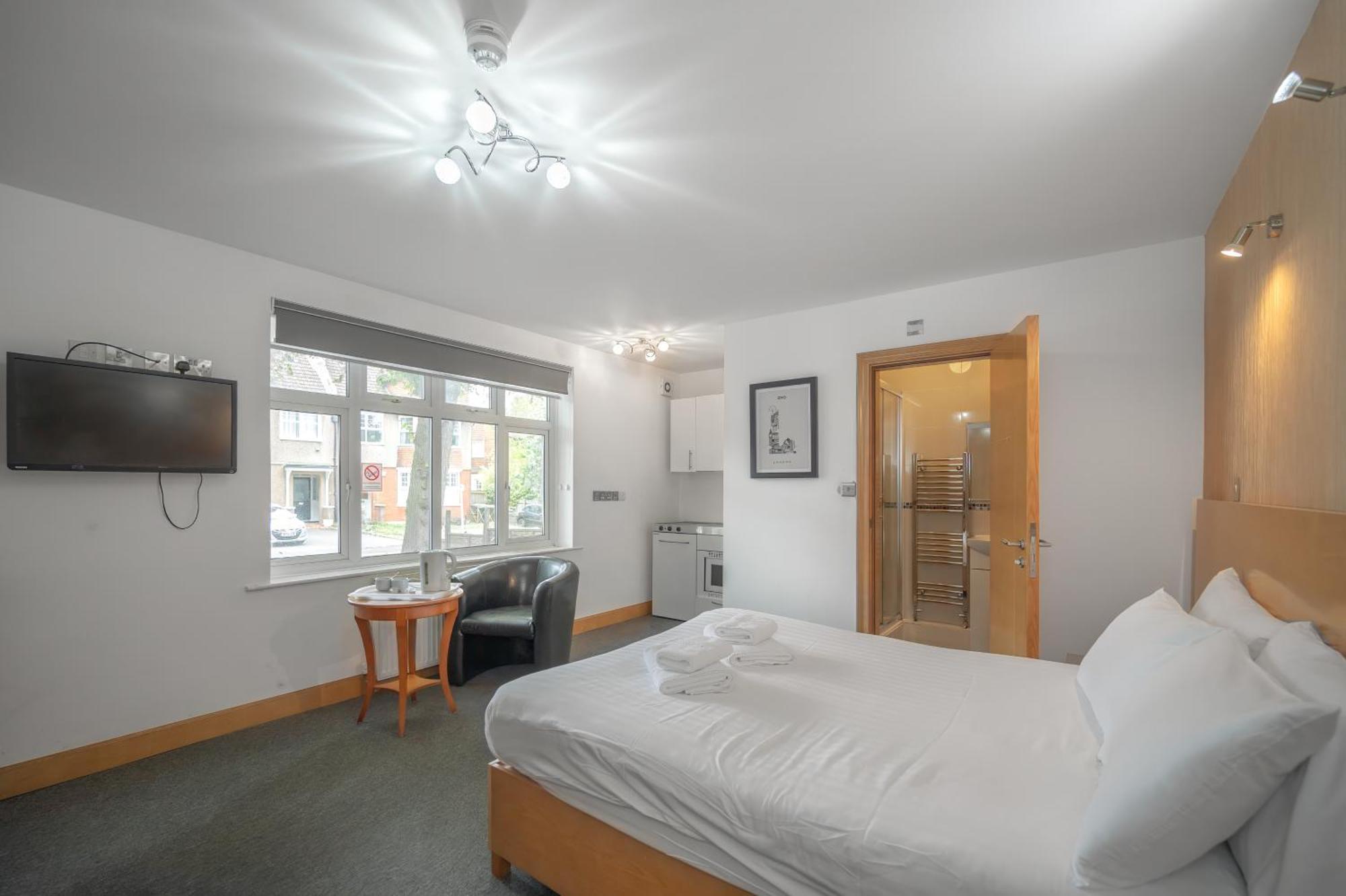 Flexistay Aparthotel Sutton Sutton  Exterior photo